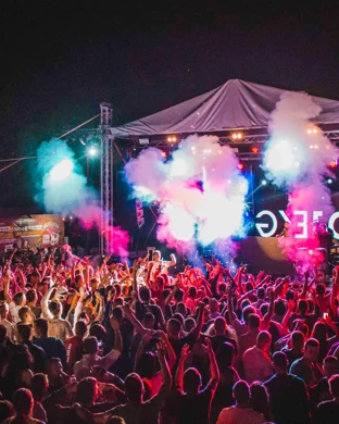 Live concert by Carney Fest: Robert Randolph