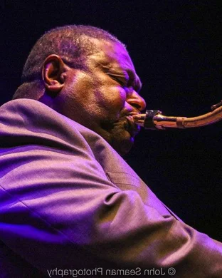 Live concert by Pat Metheny