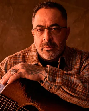 Aaron Lewis and the Stateliners