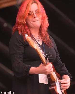 Live concert by Carolyn Wonderland