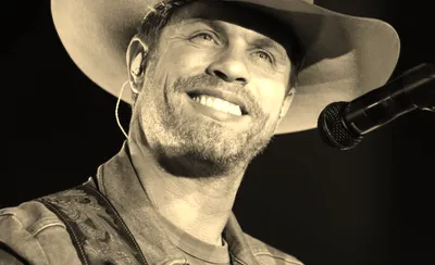 Dustin Lynch